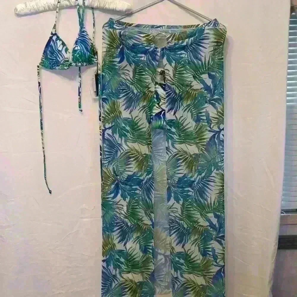 Vibrant 3 piece swimsuit set Kendall and Kylie. Bikini with classy cover up.Lg